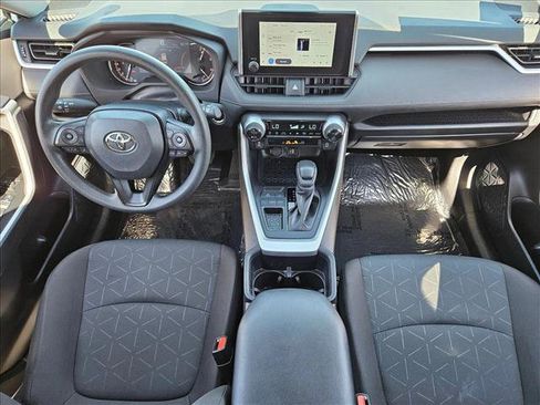 Used 2025 Toyota RAV4 XLE image 16