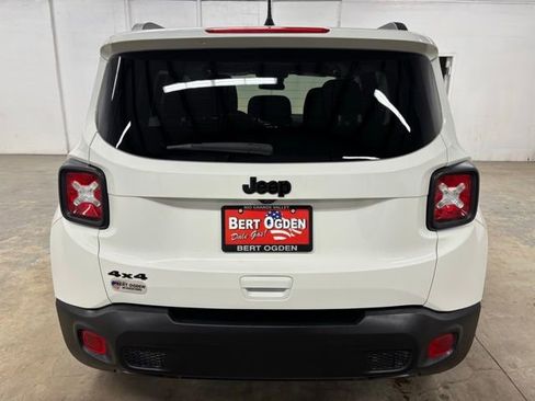 Used 2023 Jeep Renegade Altitude AWD/4WD image 6
