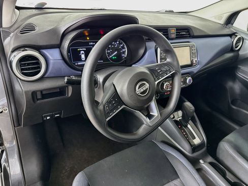 Used 2023 Nissan Versa SV FWD image 8