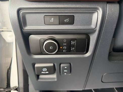 Used 2024 Ford Expedition Max Limited image 26