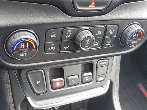 Certified 2019 GMC Terrain Denali image 28