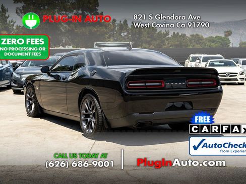 Used 2023 Dodge Challenger R/T Scat Pack RWD image 2