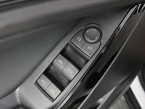 New 2027 Chevrolet Equinox LT w/ Convenience Package II FWD image 14