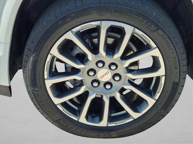 Used 2023 GMC Acadia Denali w/ Denali Ultimate Package FWD image 25