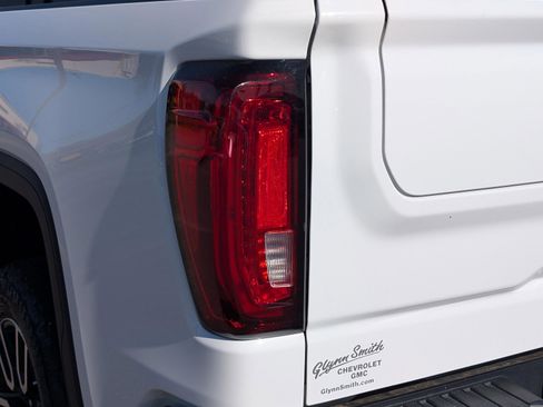 Used 2024 GMC Sierra 1500 AT4 w/ Technology Package image 11