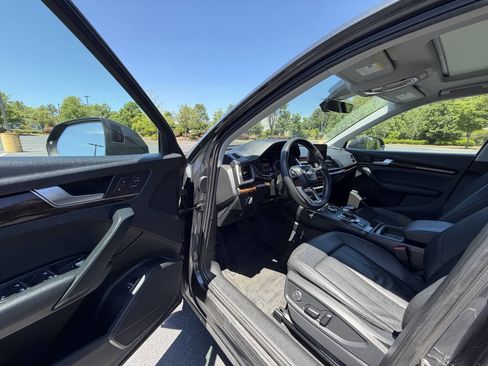 Used 2019 Audi Q5 2.0T Premium w/ Convenience Package AWD/4WD image 12