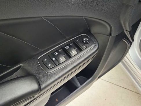 Used 2017 Dodge Charger SXT w/ Plus Group RWD image 17