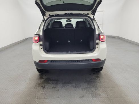 Used 2018 Jeep Compass Latitude w/ Popular Equipment Group image 29