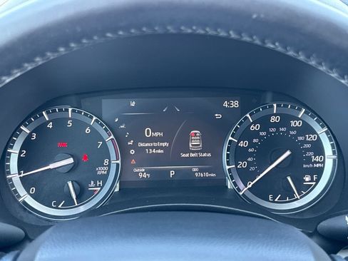 Used 2021 Toyota Highlander XLE FWD image 18