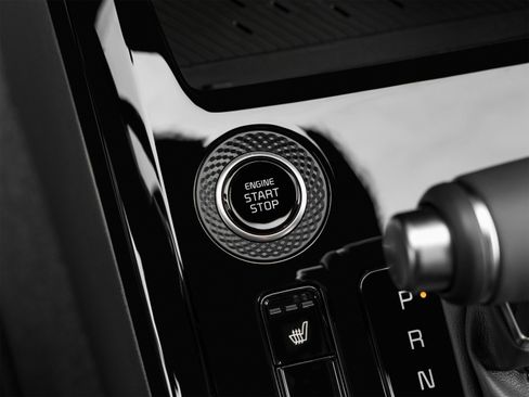 Certified 2025 Kia Niro LX FWD image 46