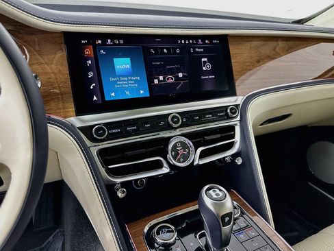 Used 2026 Bentley Flying Spur V8 AWD/4WD image 15