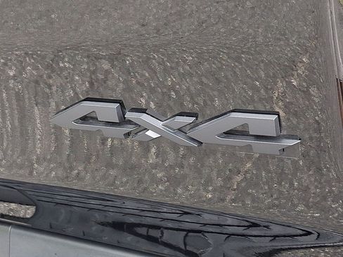 Used 2021 RAM 1500 Laramie AWD/4WD image 16