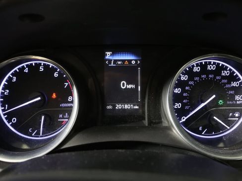 Used 2018 Toyota Camry SE FWD image 30
