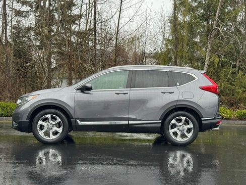 Used 2019 Honda CR-V Touring image 3