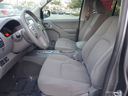 Used 2021 Nissan Frontier SV w/ Midnight Edition Floor Mats RWD image 19