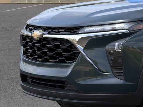 New 2026 Chevrolet Trax LS w/ LS Convenience Package FWD image 13