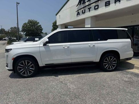 Used 2021 Cadillac Escalade ESV Sport RWD image 44