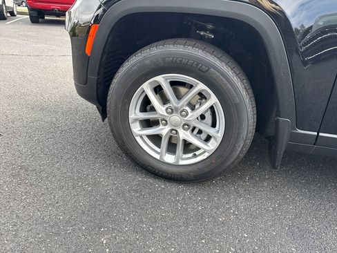 New 2025 Jeep Grand Cherokee Laredo X w/ Trailer Tow Package image 23