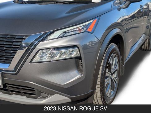 Used 2023 Nissan Rogue SV image 10