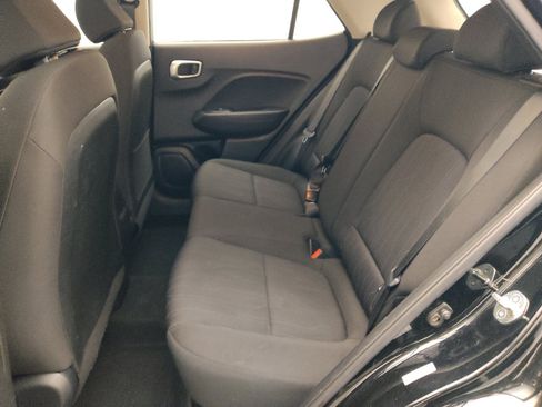 Used 2023 Hyundai Venue SE FWD image 18