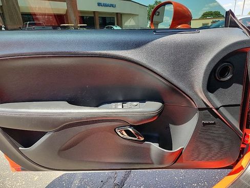 Used 2016 Dodge Challenger SRT Hellcat RWD image 16