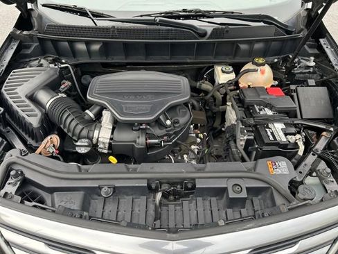 Used 2018 Cadillac XT5 FWD image 29