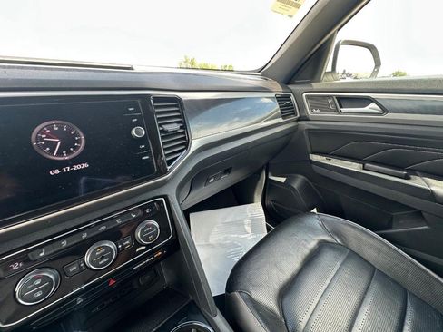 Used 2020 Volkswagen Atlas Cross Sport SEL Premium w/ Cross Sport MDO Package AWD/4WD image 17