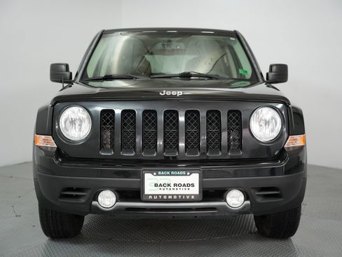 Used 2016 Jeep Patriot High Altitude image 2