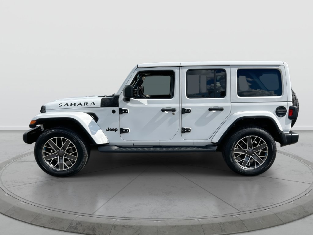 Used 2021 Jeep Wrangler Unlimited Sahara AWD/4WD image 5