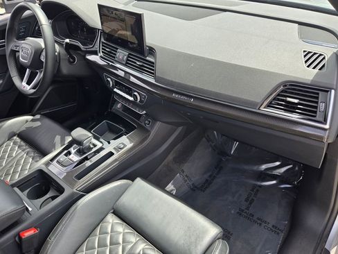 Used 2023 Audi SQ5 Prestige w/ Prestige Package AWD/4WD image 18