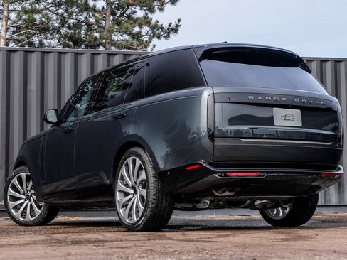 New 2026 Land Rover Range Rover Long Wheelbase SE AWD/4WD image 2