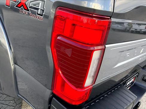 Used 2020 Ford F250 Platinum w/ FX4 Off-Road Package image 28
