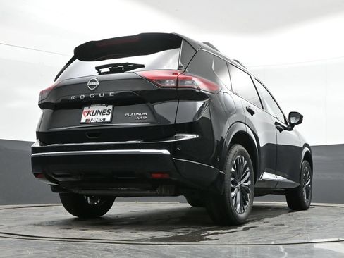 Used 2026 Nissan Rogue Platinum w/ Platinum Premium Package AWD/4WD image 39