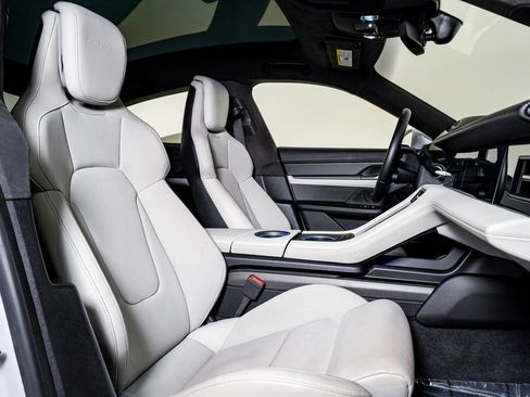 Used 2021 Porsche Taycan Turbo S image 15