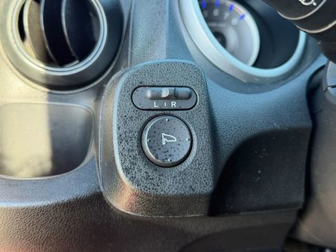 Used 2010 Honda Fit Sport image 23