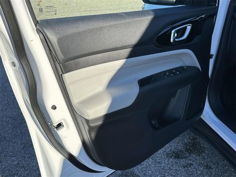 New 2026 Jeep Compass Limited image 11