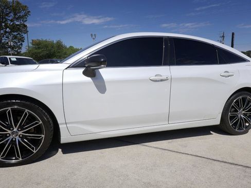 Used 2019 Toyota Avalon Touring FWD image 33