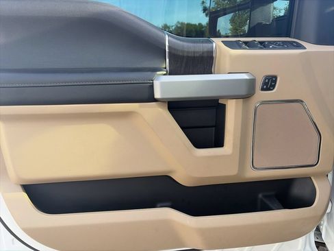 Used 2020 Ford F250 Lariat w/ Lariat Ultimate Package AWD/4WD image 6