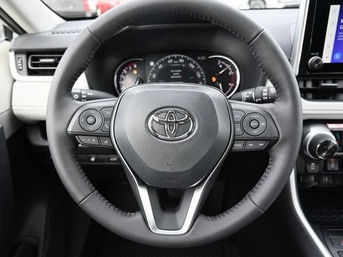 New 2025 Toyota RAV4 XLE image 20