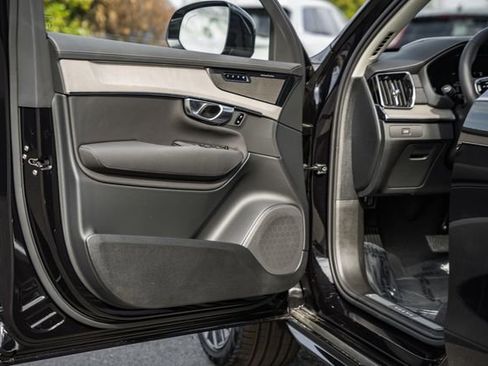 New 2026 Volvo XC90 B6 Ultra w/ Protection Package Premier AWD/4WD image 39