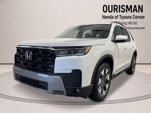 New 2026 Honda Pilot Touring image 7