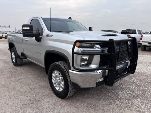 Used 2020 Chevrolet Silverado 3500 LT w/ Convenience Package AWD/4WD image 8