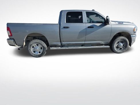 Used 2024 RAM 2500 Tradesman w/ Chrome Appearance Group image 8