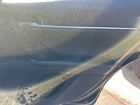 Used 2018 Toyota Camry L image 28