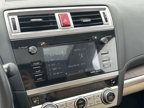 Used 2017 Subaru Outback 2.5i Limited image 12