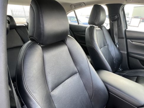 Used 2022 MAZDA MAZDA3 s image 16