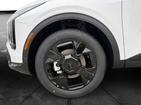 New 2026 Kia Sportage X-Line w/ X-Line Premium Package AWD/4WD image 14
