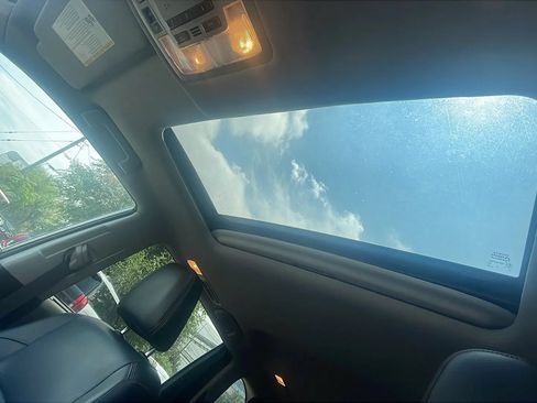 Used 2016 Toyota Highlander XLE AWD/4WD image 22