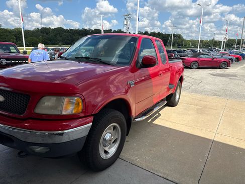 Used 2000 Ford F150 XLT AWD/4WD image 2