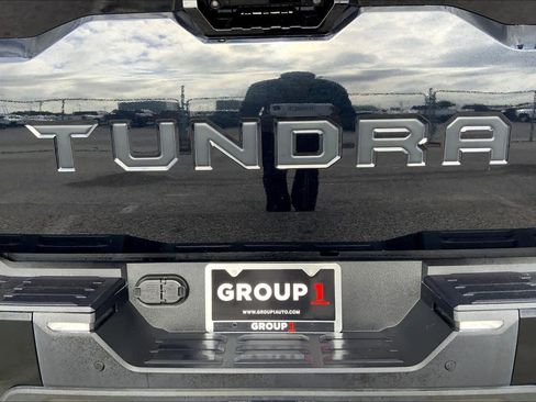 Used 2023 Toyota Tundra Platinum image 10